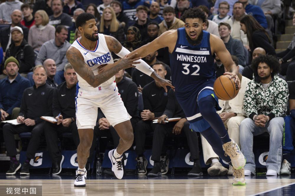 意甲3连胜！罗马4-0蒙扎近10轮7胜3平 萨勒马科尔斯精彩弧线破门.