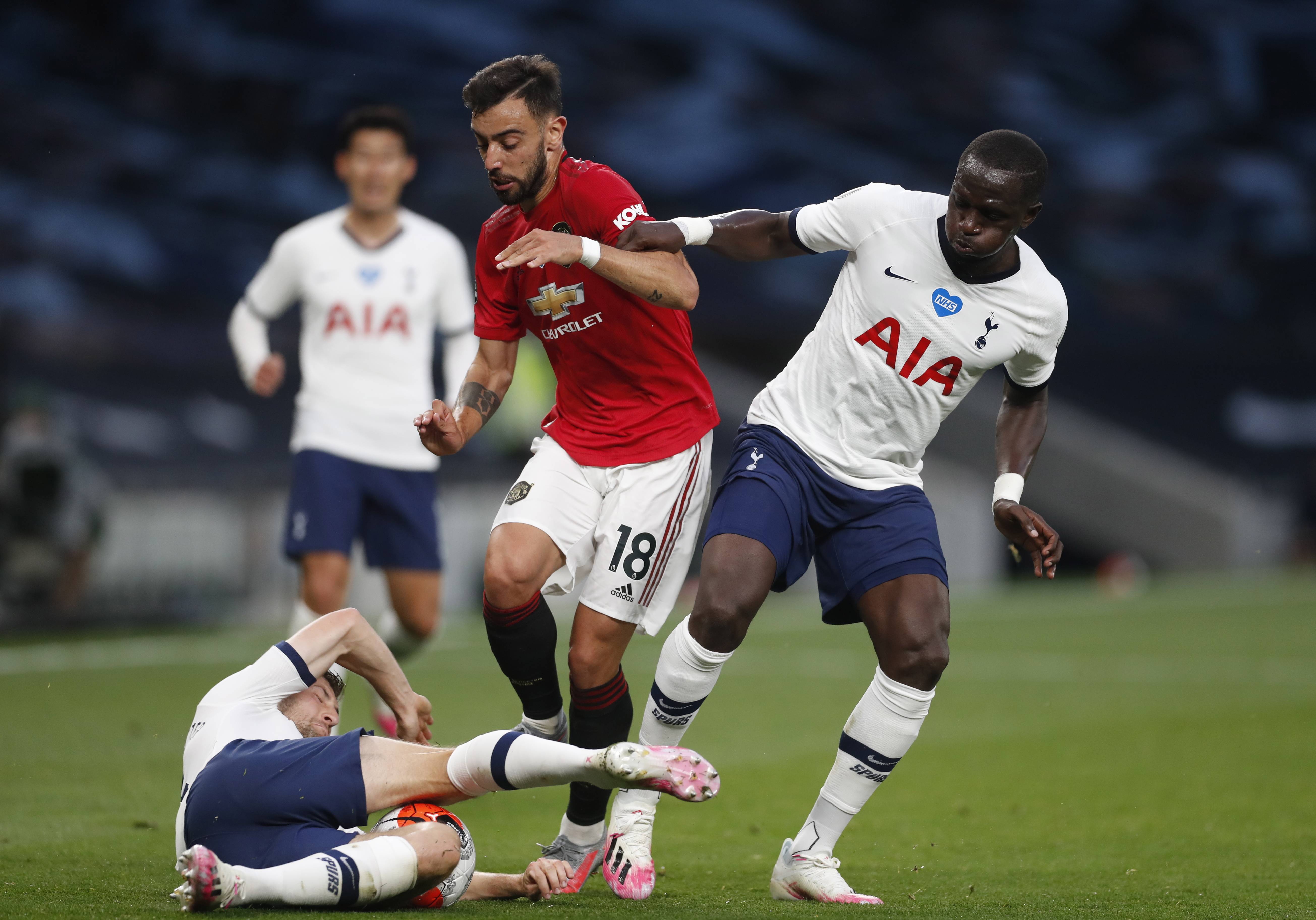 虽然乔治是 虽然乔治是