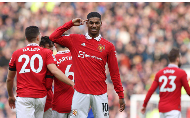 巴萨官方:12月10日对阵法兰克福的欧冠比赛将回归诺坎普举行(巴萨官宣:12月10日欧冠对阵法兰克福将重返诺坎普进行)